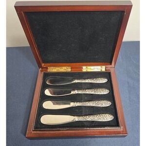 Vintage Silver Plated Set of 4 Godinger Spreader Knives in Original Box